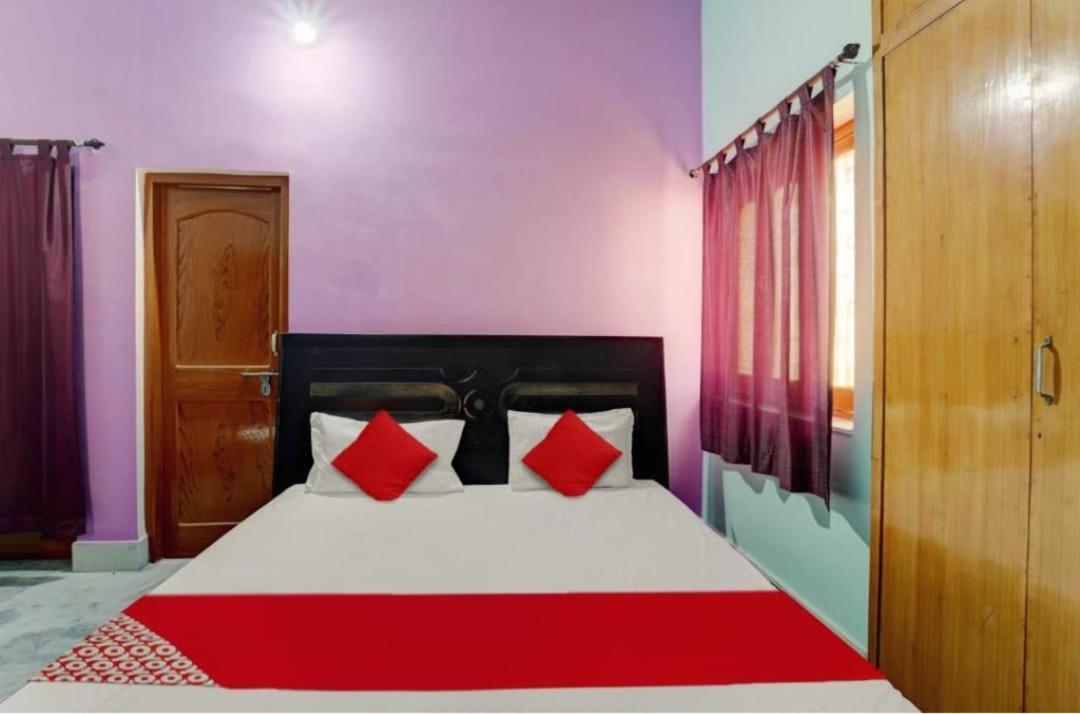 Guest house Raja Guest House- Railway Station